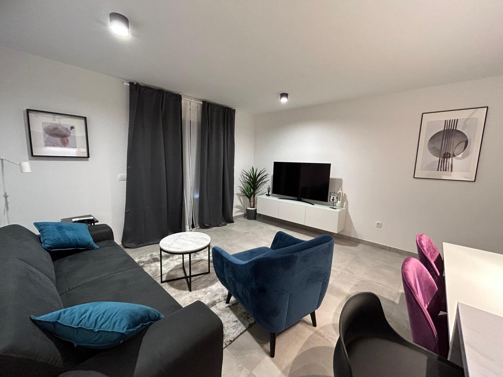 Apartment Oris, Private Parking, Garden ザダル エクステリア 写真